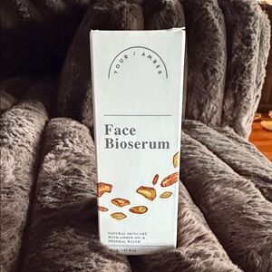 Face Bioserum - White and Gold